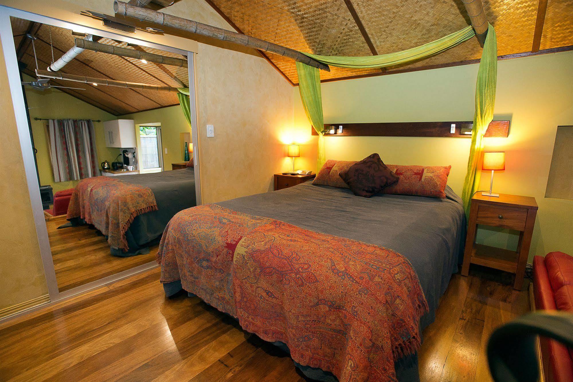 Witches Falls Cottages جبل تامبورين المظهر الخارجي الصورة